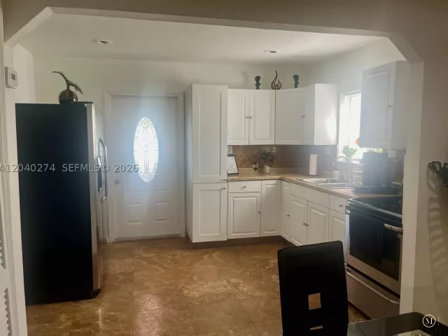 3-bedroom home for sale in Miami - 521 NW 32nd Pl - MondialRealty