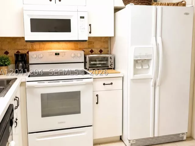 3-bedroom home for sale in Miami - 13918 SW 172nd Ter - MondialRealty