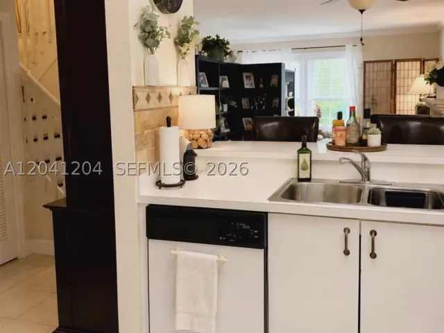3-bedroom home for sale in Miami - 13918 SW 172nd Ter - MondialRealty