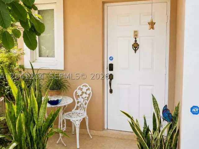 3-bedroom home for sale in Miami - 13918 SW 172nd Ter - MondialRealty