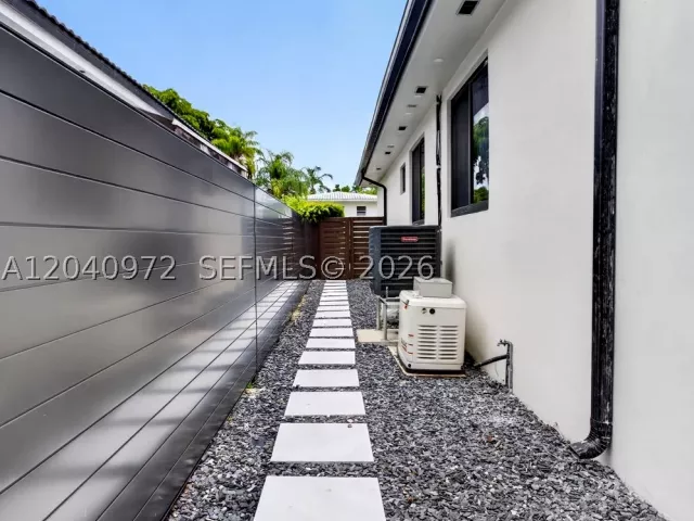 4-bedroom home for rent in Miami - 645 NE 53rd St - MondialRealty