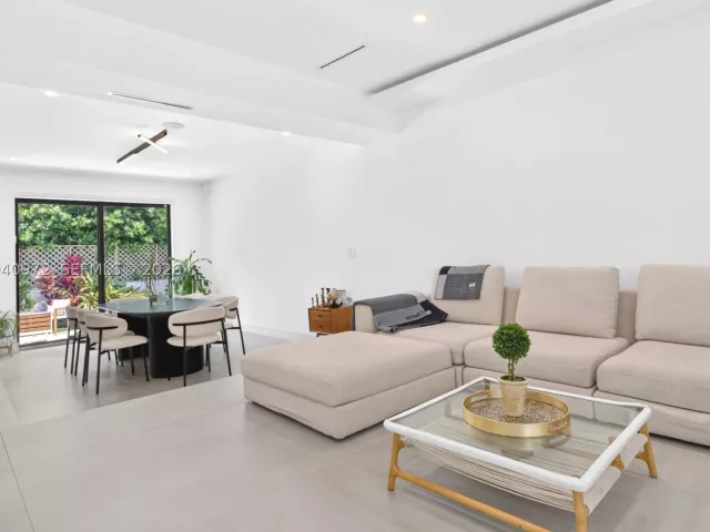 4-bedroom home for rent in Miami - 645 NE 53rd St - MondialRealty