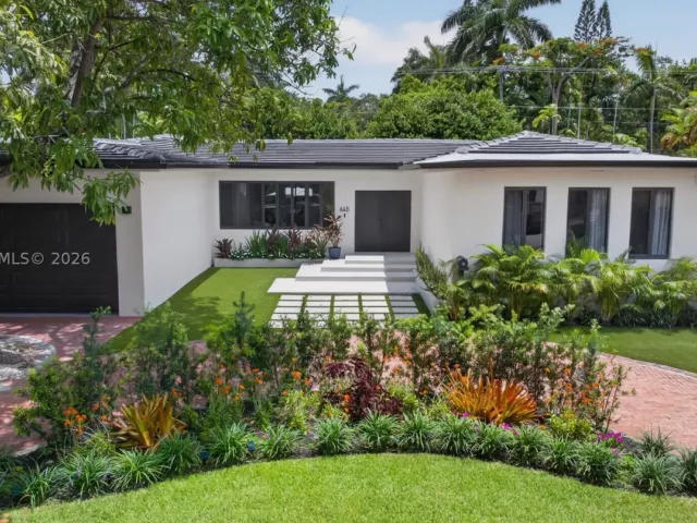 4-bedroom home for rent in Miami - 645 NE 53rd St - MondialRealty