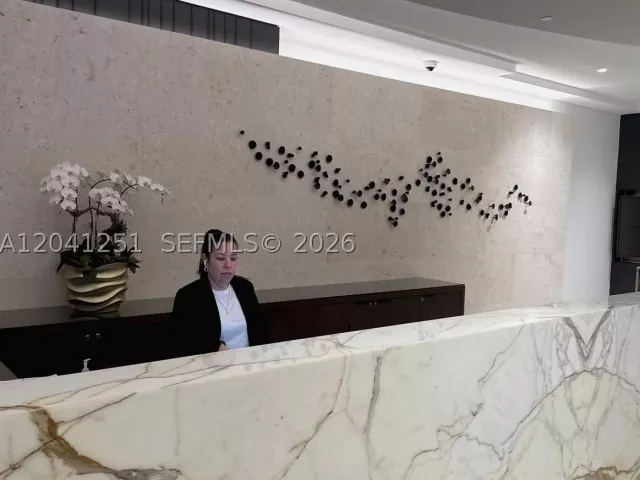 3-bedroom condo for sale in Miami - 1717 N Bayshore Dr D-3931 - MondialRealty