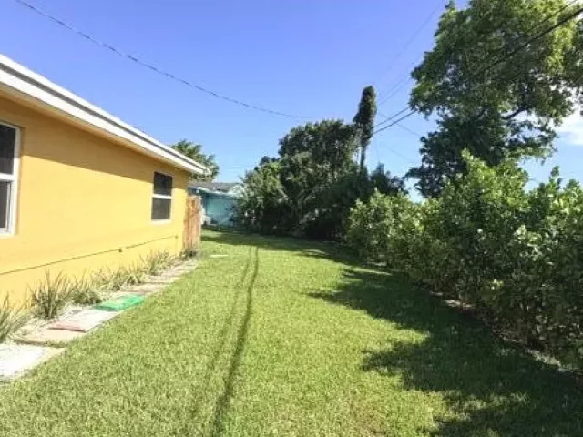 3-bedroom home for sale in Miami - 19720 NW 12th Court - MondialRealty