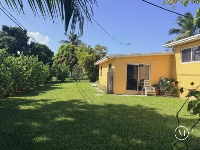 3-bedroom home for sale in Miami - 19720 NW 12th Court - MondialRealty