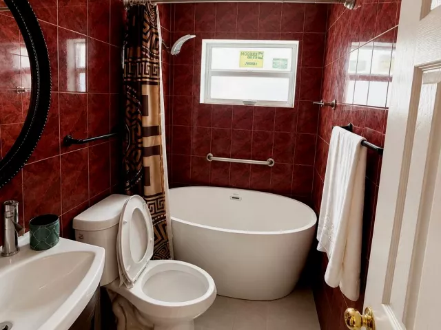 3-bedroom home for sale in Miami - 19720 NW 12th Court - MondialRealty