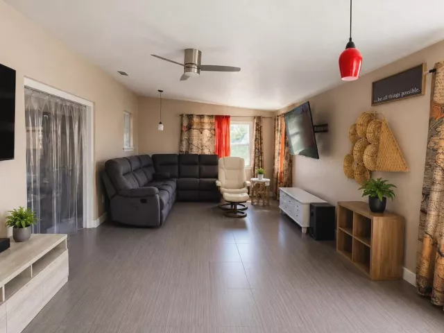 3-bedroom home for sale in Miami - 19720 NW 12th Court - MondialRealty