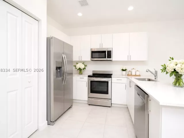 3-bedroom home for sale in Miami - 11935 SW 246th Ter - MondialRealty