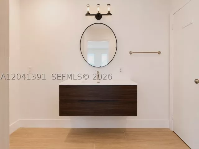 4-bedroom home for rent in Coral Gables - 13005 Zambrana St - MondialRealty