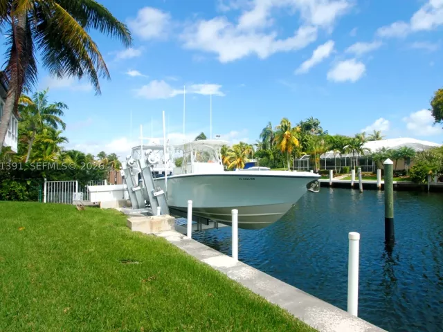 4-bedroom home for rent in Coral Gables - 13005 Zambrana St - MondialRealty