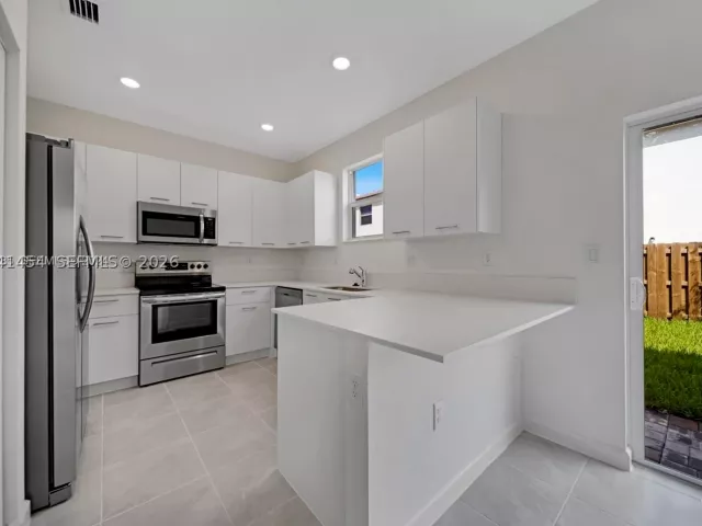 3-bedroom home for sale in Miami - 12620 NW 23rd Pl - MondialRealty