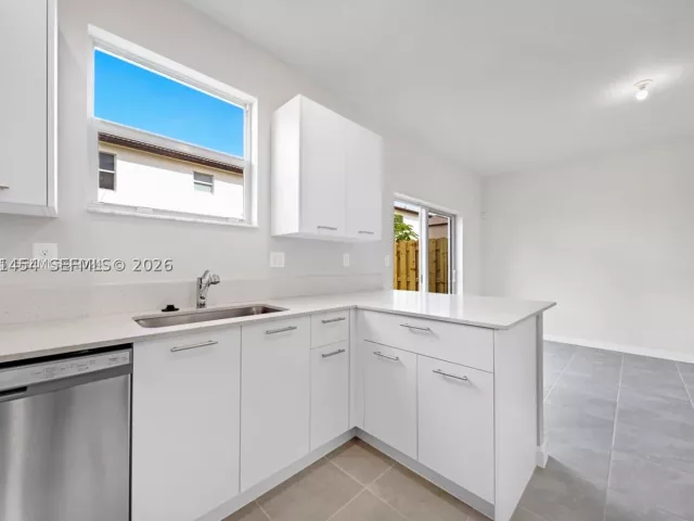 3-bedroom home for sale in Miami - 12620 NW 23rd Pl - MondialRealty