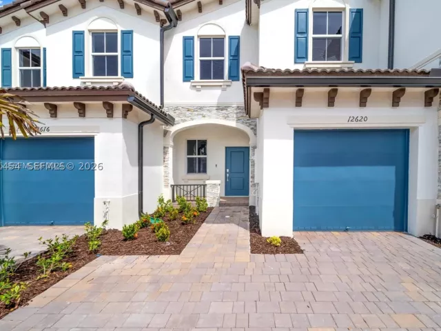 3-bedroom home for sale in Miami - 12620 NW 23rd Pl - MondialRealty