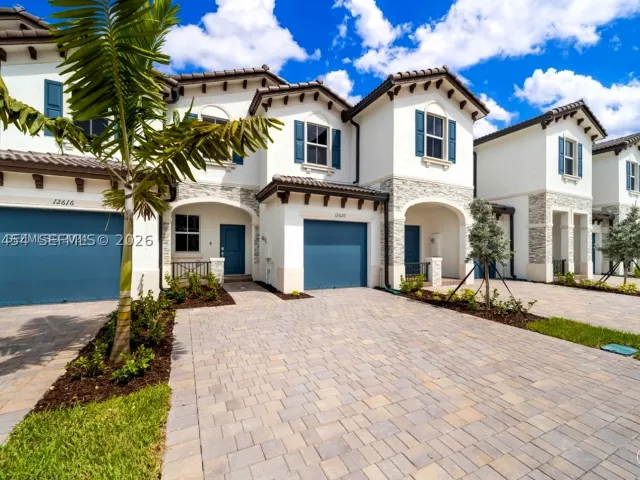 3-bedroom home for sale in Miami - 12620 NW 23rd Pl - MondialRealty