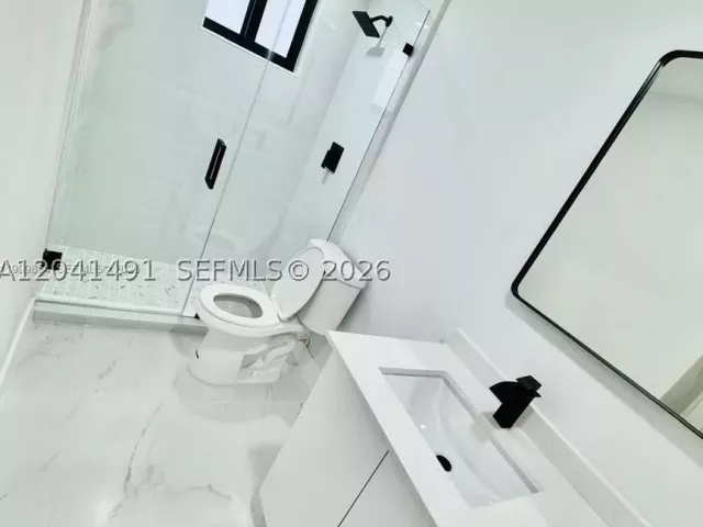 5-bedroom home for sale in Miami - 4131 NW 11th Pl - MondialRealty