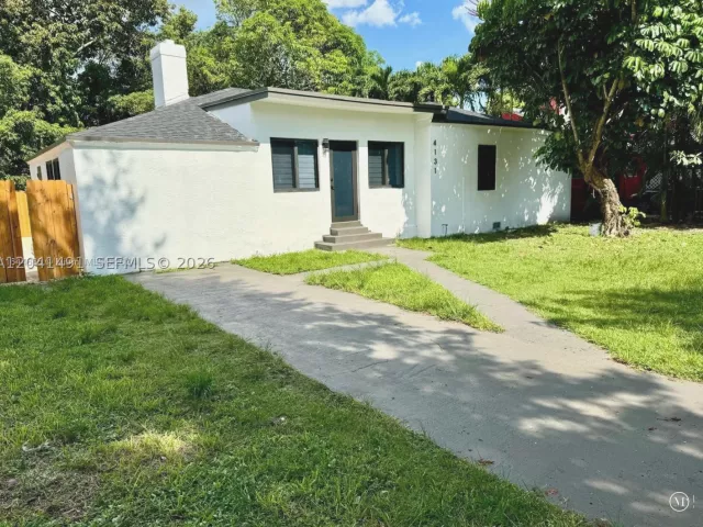 5-bedroom home for sale in Miami - 4131 NW 11th Pl - MondialRealty