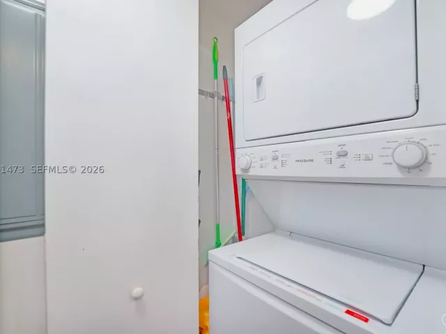 2-bedroom condo for sale in Miami - 325 S Biscayne Blvd 3921 - MondialRealty