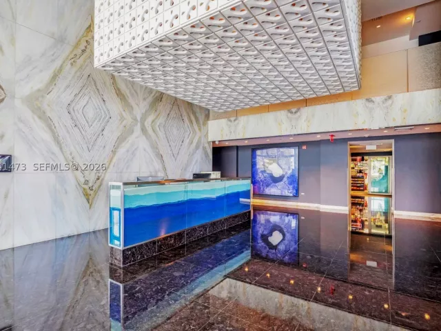 2-bedroom condo for sale in Miami - 325 S Biscayne Blvd 3921 - MondialRealty