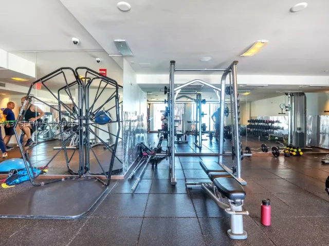 2-bedroom condo for sale in Miami - 325 S Biscayne Blvd 3921 - MondialRealty