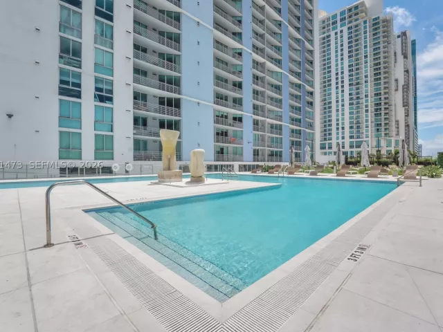 2-bedroom condo for sale in Miami - 325 S Biscayne Blvd 3921 - MondialRealty