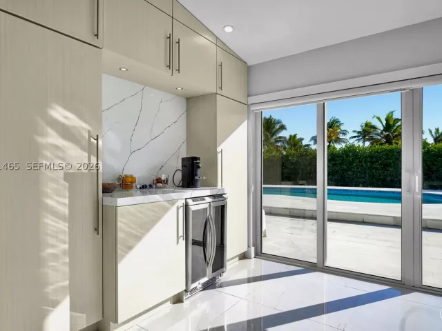 3-bedroom home for sale in Miami - 13201 SW 197th Ave - MondialRealty