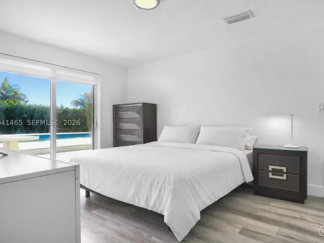 3-bedroom home for sale in Miami - 13201 SW 197th Ave - MondialRealty