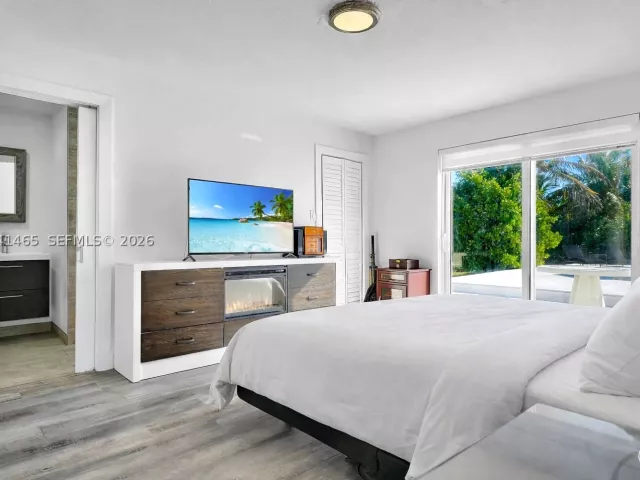 3-bedroom home for sale in Miami - 13201 SW 197th Ave - MondialRealty