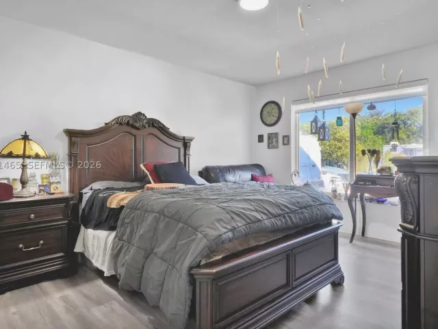 3-bedroom home for sale in Miami - 13201 SW 197th Ave - MondialRealty
