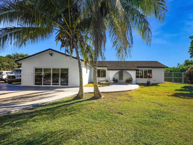 3-bedroom home for sale in Miami - 13201 SW 197th Ave - MondialRealty