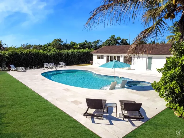 3-bedroom home for sale in Miami - 13201 SW 197th Ave - MondialRealty