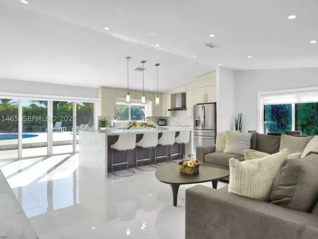 3-bedroom home for sale in Miami - 13201 SW 197th Ave - MondialRealty