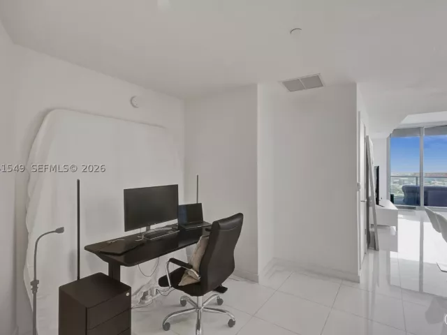 1-bedroom condo for sale in Miami - 851 NE 1st Ave 3800 - MondialRealty