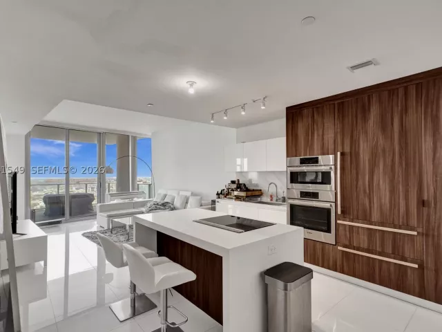 1-bedroom condo for sale in Miami - 851 NE 1st Ave 3800 - MondialRealty