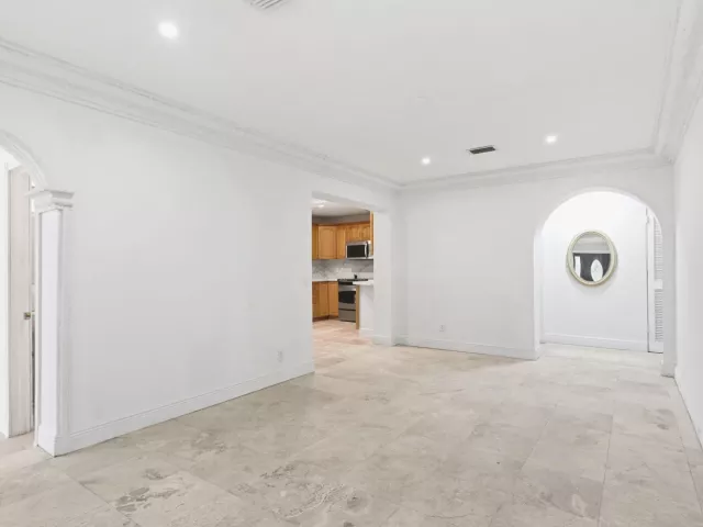 4-bedroom home for sale in West Palm Beach - 4793 Badger Avenue - MondialRealty
