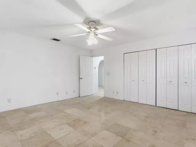 4-bedroom home for sale in West Palm Beach - 4793 Badger Avenue - MondialRealty