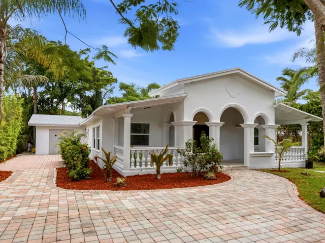 4-bedroom home for sale in West Palm Beach - 4793 Badger Avenue - MondialRealty