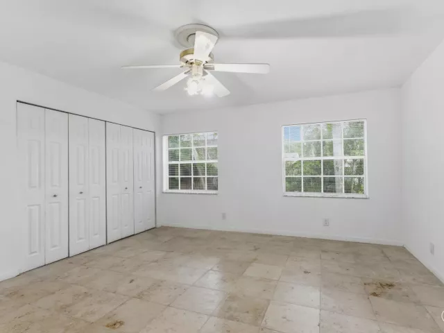 4-bedroom home for sale in West Palm Beach - 4793 Badger Avenue - MondialRealty