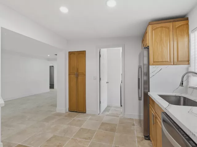 4-bedroom home for sale in West Palm Beach - 4793 Badger Avenue - MondialRealty