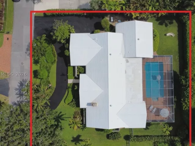 5-bedroom home for sale in Miami - 13025 SW 108th Ave - MondialRealty