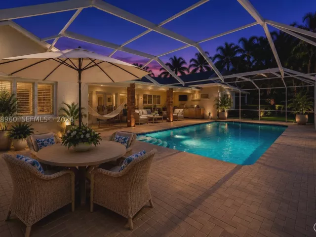 5-bedroom home for sale in Miami - 13025 SW 108th Ave - MondialRealty