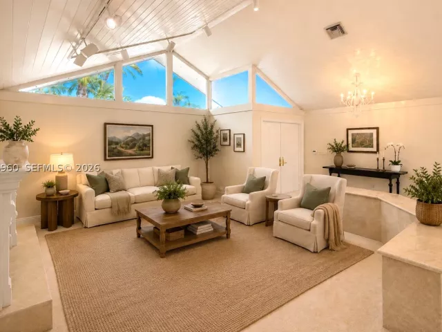 5-bedroom home for sale in Miami - 13025 SW 108th Ave - MondialRealty