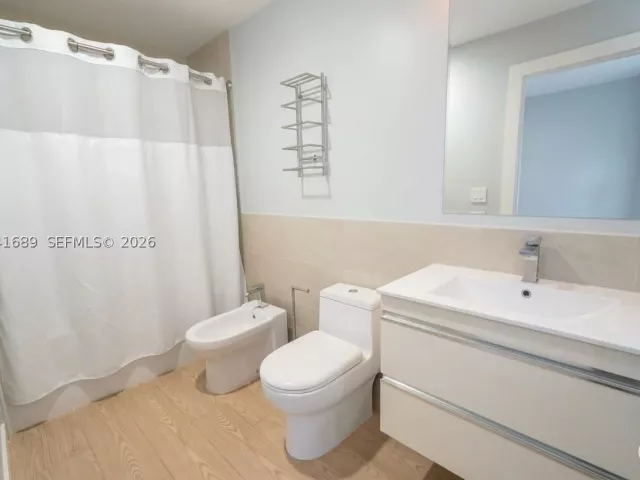 2-bedroom home for rent in Miami Beach - 619 Meridian Ave 4 - MondialRealty
