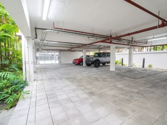 2-bedroom home for rent in Miami Beach - 619 Meridian Ave 4 - MondialRealty