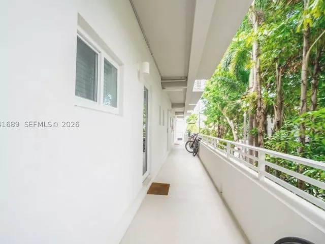 2-bedroom home for rent in Miami Beach - 619 Meridian Ave 4 - MondialRealty
