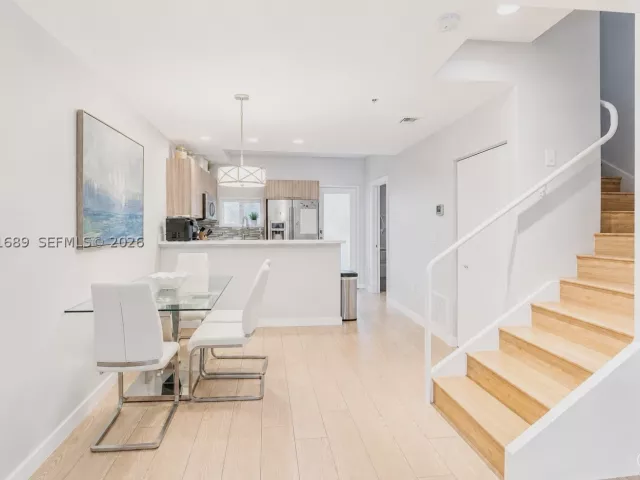 2-bedroom home for rent in Miami Beach - 619 Meridian Ave 4 - MondialRealty