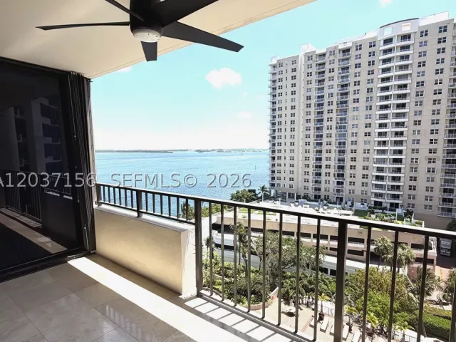 2-bedroom condo for rent in Miami - 520 Brickell Key Dr A1005 - MondialRealty