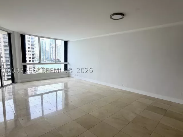 2-bedroom condo for rent in Miami - 520 Brickell Key Dr A1005 - MondialRealty