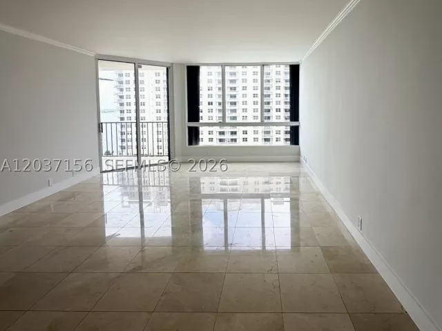 2-bedroom condo for rent in Miami - 520 Brickell Key Dr A1005 - MondialRealty