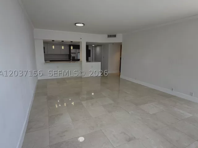 2-bedroom condo for rent in Miami - 520 Brickell Key Dr A1005 - MondialRealty